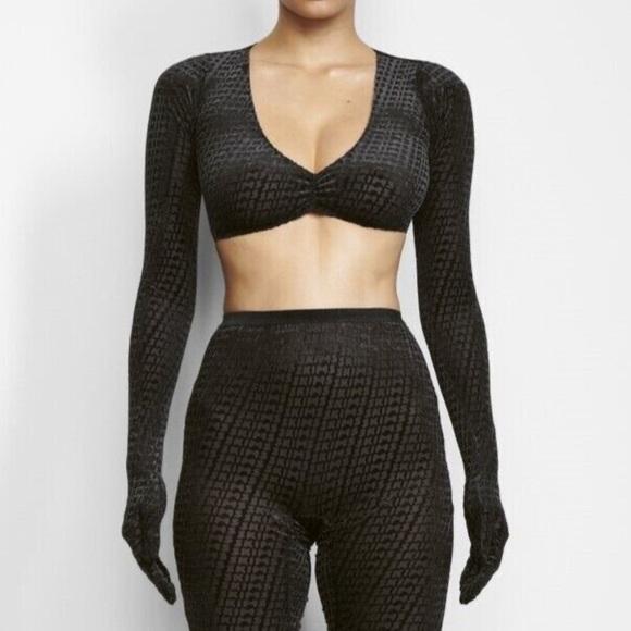 SKIMS Tops - Skims Velvet Crop Top Logo 2X Soot Black Plus Size Logo Burnout Open Bust